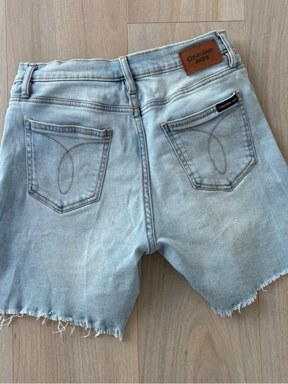 Women’s 90s Calvin Klein Jean Shorts size 25